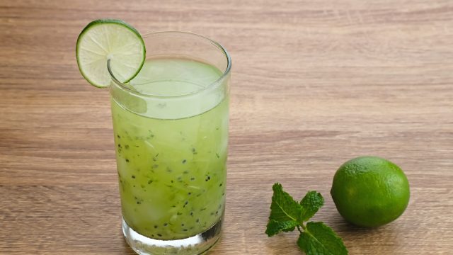 Es Timun Serut Resep Es Timun Serut dengan Jeruk Nipis, Segarnya Maksimal!
